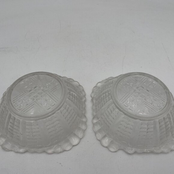 Set Of 2 Antique Glass EAPG Bowls Scalloped Edges Intricate Geometric Pattern - Picture 2 of 7